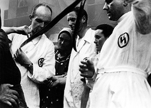 SS doctors investigate ethnic German resettlers.